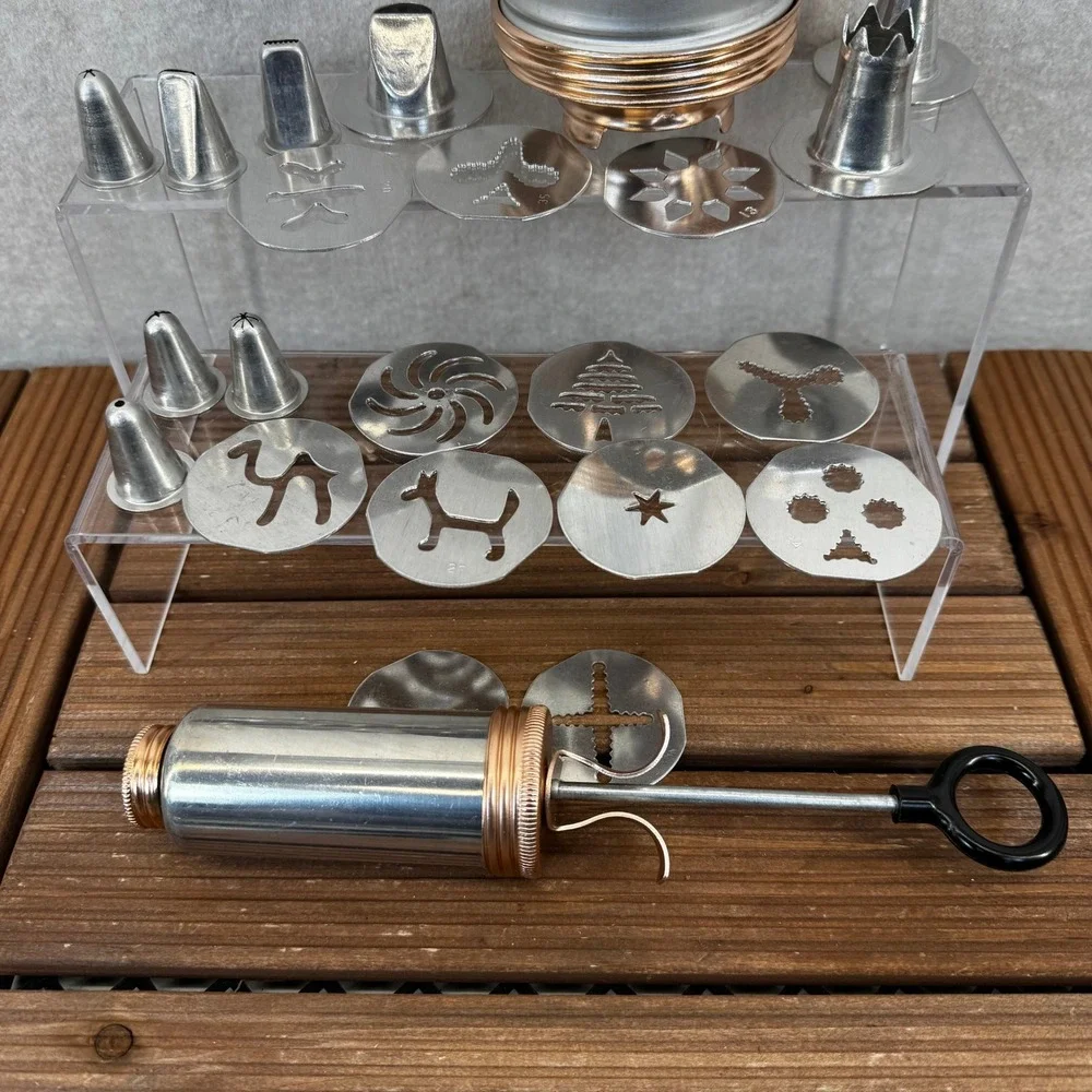 Vtg Mirro Aluminum Cookie Press Icing Decorating Set Spritz Cookies Icing Cakes